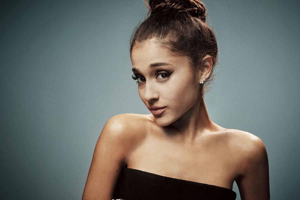 ARIANA GRANDE – 2015 American Music Awards Portraits, November 2015