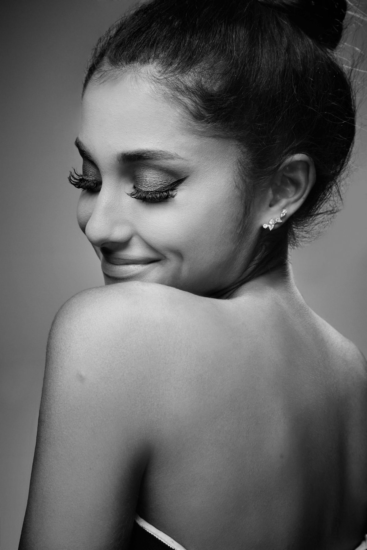ARIANA GRANDE – 2015 American Music Awards Portraits, November 2015