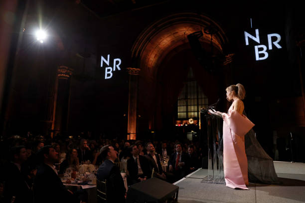 Ariana Grande accepts the NBR Spotlight Award: Creative Collaboration for "Wicked" onstage during The National Board of Review Annual Awards Gala at Cipriani 42nd Street on January 07, 2025 in New York City. (612×408)