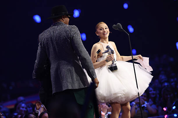 Ariana Grande accepts the Video of the Year Award for “Brighter Days Ahead” onstage during the 2025 MTV Video Music Awards at UBS Arena on September 07, 2025 in Elmont, New York. (612×408)