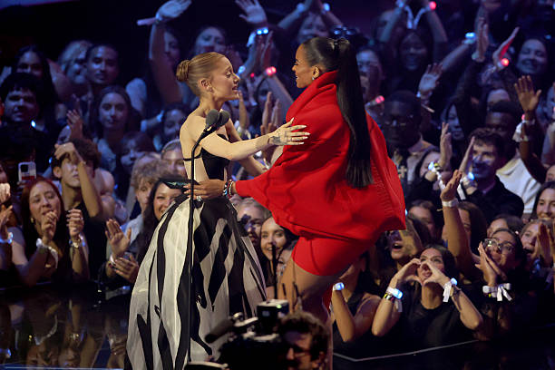 Ariana Grande and Ciara onstage during the 2025 MTV Video Music Awards at UBS Arena on September 07, 2025 in Elmont, New York. — frame 115/246 (612×408)
