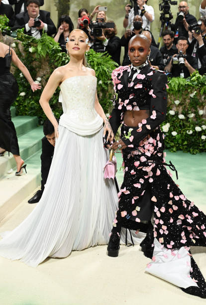 Ariana Grande and Cynthia Erivo at the 2024 Met Gala: "Sleeping Beauties: Reawakening Fashion" held at The Metropolitan Museum of Art on May 6, 2024 in New York City. — frame 27/32 (414×612)