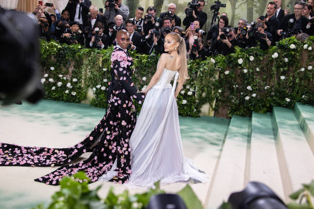 Ariana Grande and Cynthia Erivo at the 2024 Met Gala: "Sleeping Beauties: Reawakening Fashion" held at The Metropolitan Museum of Art on May 6, 2024 in New York City. — frame 22/32 (612×408)