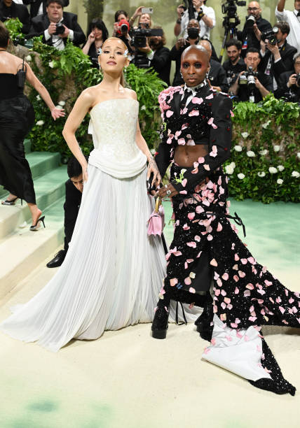 Ariana Grande and Cynthia Erivo at the 2024 Met Gala: "Sleeping Beauties: Reawakening Fashion" held at The Metropolitan Museum of Art on May 6, 2024 in New York City. — frame 32/32 (428×612)