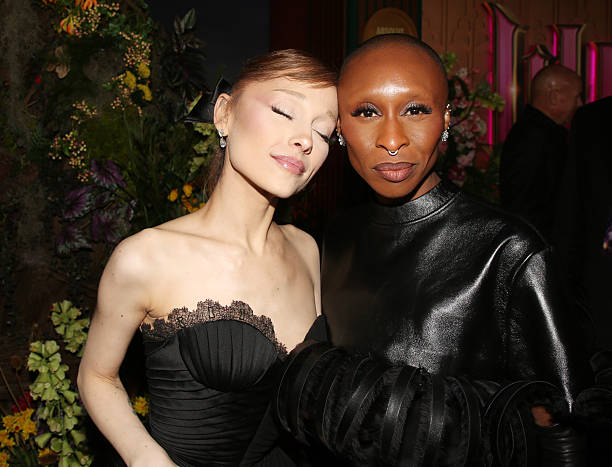 Ariana Grande and Cynthia Erivo pose during the New York City premiere of the film "Wicked: For Good" at David Geffen Hall on November 17, 2025 in New York City. — frame 121/170 (612×467)