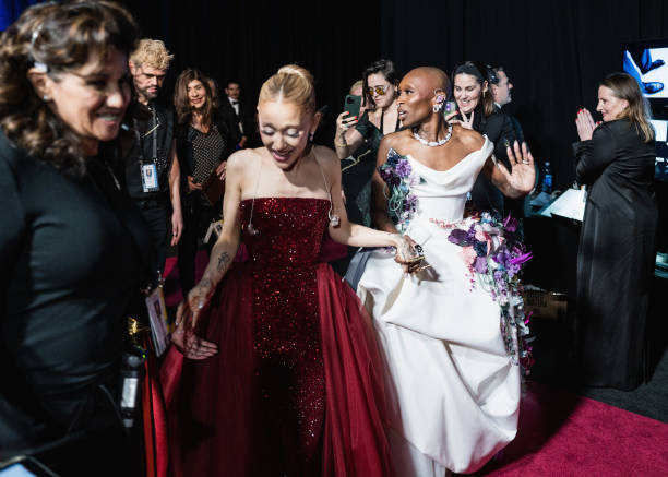 Ariana Grande and Cynthia Erivo seen backstage at the 97th Annual Oscars at Dolby Theatre on March 02, 2025 in Hollywood, California. — frame 153/202 (612×437)