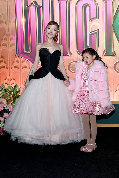 Ariana Grande and Scarlett Spears attend the "Wicked: For Good!" New York Premiere at David Geffen Hall on November 17, 2025 in New York City. (408×612)