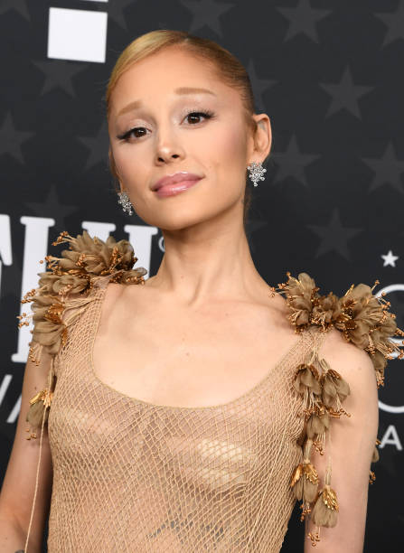 Ariana Grande arrives at the 30th Annual Critics Choice Awards at Barker Hangar on February 07, 2025 in Santa Monica, Ca