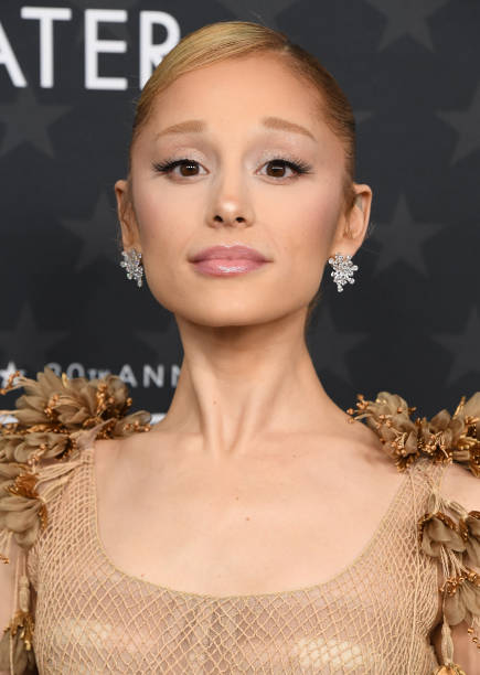 Ariana Grande arrives at the 30th Annual Critics Choice Awards at Barker Hangar on February 07, 2025 in Santa Monica, Ca