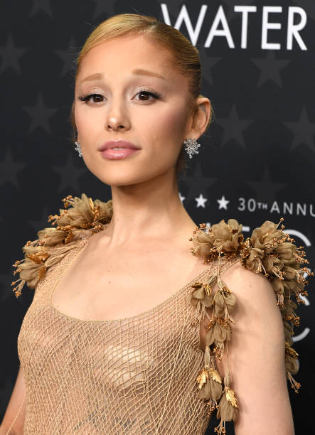 Ariana Grande arrives at the 30th Annual Critics Choice Awards at Barker Hangar on February 07, 2025 in Santa Monica, Ca