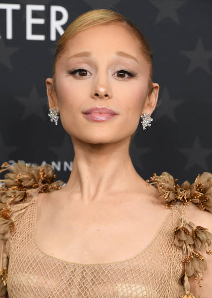 Ariana Grande arrives at the 30th Annual Critics Choice Awards at Barker Hangar on February 07, 2025 in Santa Monica, Ca