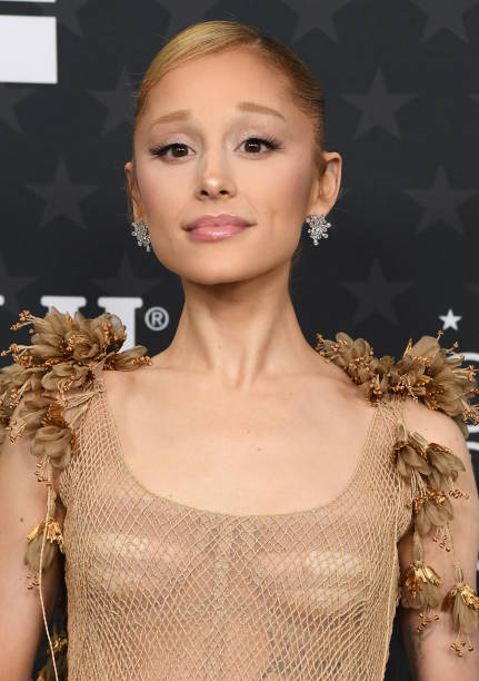 Ariana Grande arrives at the 30th Annual Critics Choice Awards at Barker Hangar on February 07, 2025 in Santa Monica, Ca