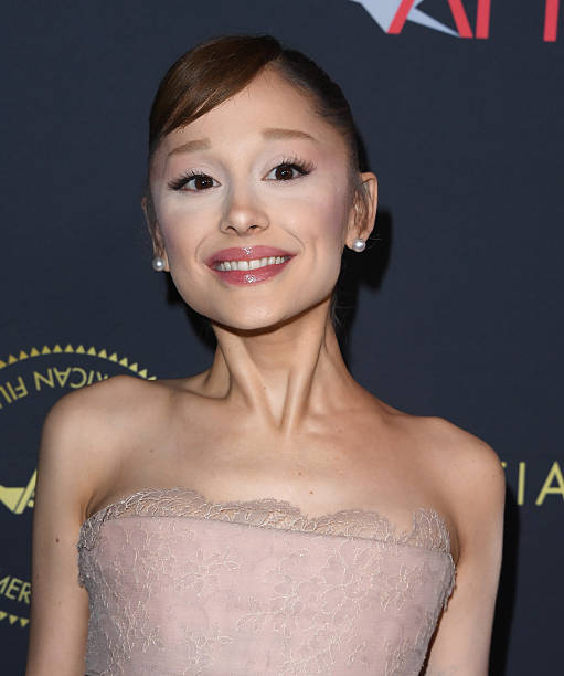 Ariana Grande arrives at the AFI Awards Luncheon at Four Seasons Hotel Los Angeles at Beverly Hills on January 09, 2026 in Los Angeles, California. — frame 23/47 (511×612)