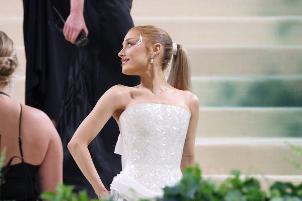 Ariana Grande arrives for the 2024 Met Gala on May 06, 2024 in New York City