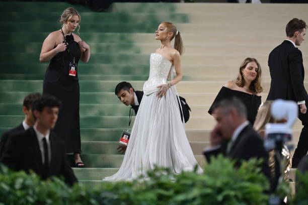 Ariana Grande at The 2024 Met Gala Celebrating "Sleeping Beauties: Reawakening Fashion" at The Metropolitan Museum of Art on May 6, 2024 in New York City. — frame 53/93 (612×408)