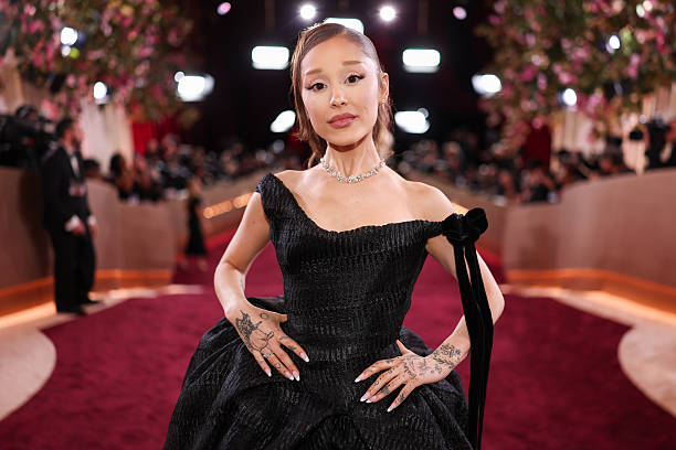 Ariana Grande at the 83rd Annual Golden Globes held at The Beverly Hilton on January 11, 2026 in Beverly Hills, California. — frame 92/147 (612×408)