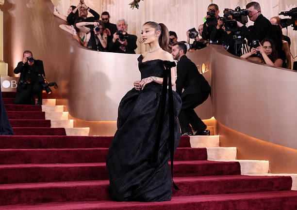 Ariana Grande at the 83rd Annual Golden Globes held at The Beverly Hilton on January 11, 2026 in Beverly Hills, California. — frame 118/147 (612×434)