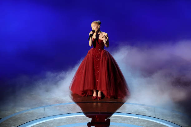 Ariana Grande at the 97th Oscars held at the Dolby Theatre on March 2, 2025 in Hollywood, California. — frame 21/93 (612×408)