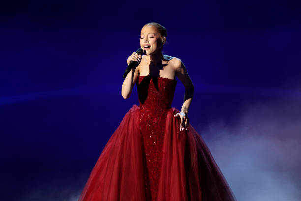 Ariana Grande at the 97th Oscars held at the Dolby Theatre on March 2, 2025 in Hollywood, California