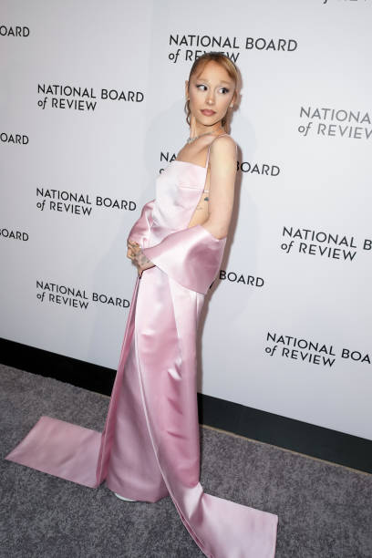 Ariana Grande at The National Board of Review Gala at Cipriani on January 07, 2025 in New York, New York. — frame 70/76 (408×612)