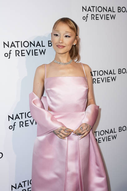Ariana Grande at The National Board of Review Gala at Cipriani on January 07, 2025 in New York, New York. — frame 75/76 (408×612)