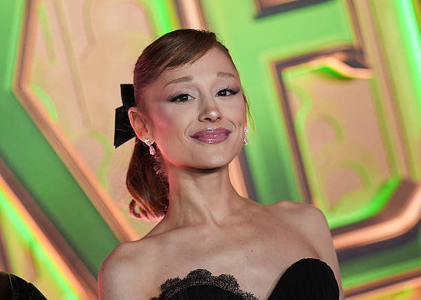 Ariana Grande at the "Wicked: For Good" New York Premiere held at Lincoln Center for the Performing Arts on November 17, 2025 in New York, New York. — frame 2/83 (612×437)