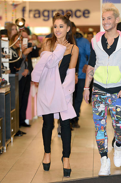Ariana Grande — Ariana Grande - Meet-And-Greet