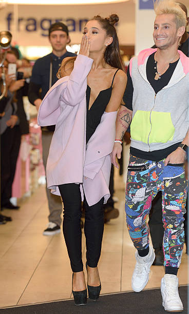 Ariana Grande — Ariana Grande - Meet-And-Greet