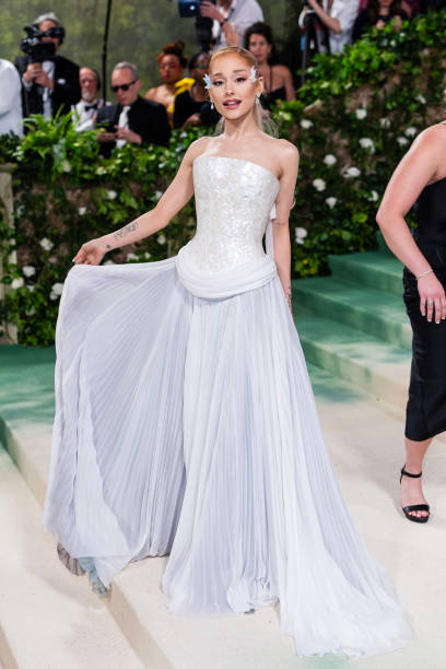 Ariana Grande attends the 2024 Met Gala celebrating "Sleeping Beauties: Reawakening Fashion" at The Metropolitan Museum of Art on May 06, 2024 in New York City. — frame 27/93 (408×612)