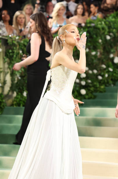 Ariana Grande attends The 2024 Met Gala Celebrating "Sleeping Beauties: Reawakening Fashion" at The Metropolitan Museum of Art on May 06, 2024 in New York City. — frame 70/236 (406×612)