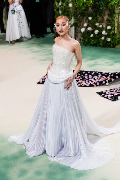 Ariana Grande attends the 2024 Met Gala celebrating "Sleeping Beauties: Reawakening Fashion" at The Metropolitan Museum of Art on May 06, 2024 in New York City. — frame 26/93 (408×612)