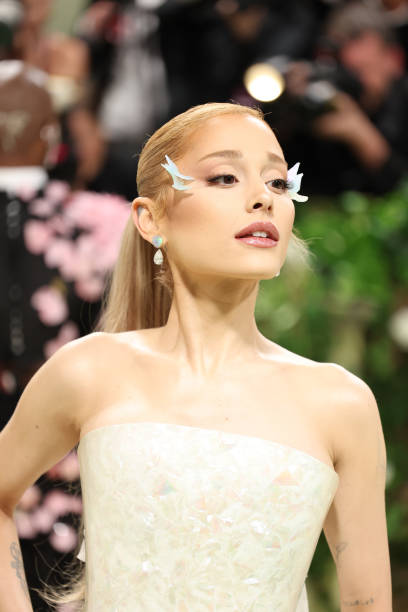 Ariana Grande attends The 2024 Met Gala Celebrating "Sleeping Beauties: Reawakening Fashion" at The Metropolitan Museum of Art on May 06, 2024 in New York City. — frame 60/93 (408×612)