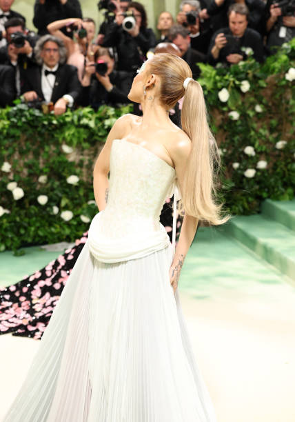 Ariana Grande attends The 2024 Met Gala Celebrating "Sleeping Beauties: Reawakening Fashion" at The Metropolitan Museum of Art on May 06, 2024 in New York City. — frame 58/93 (428×612)