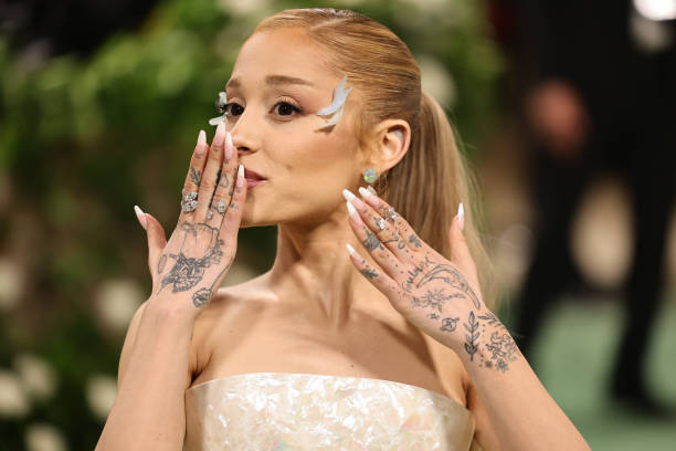 Ariana Grande attends The 2024 Met Gala Celebrating "Sleeping Beauties: Reawakening Fashion" at The Metropolitan Museum of Art on May 06, 2024 in New York City. — frame 78/93 (612×408)