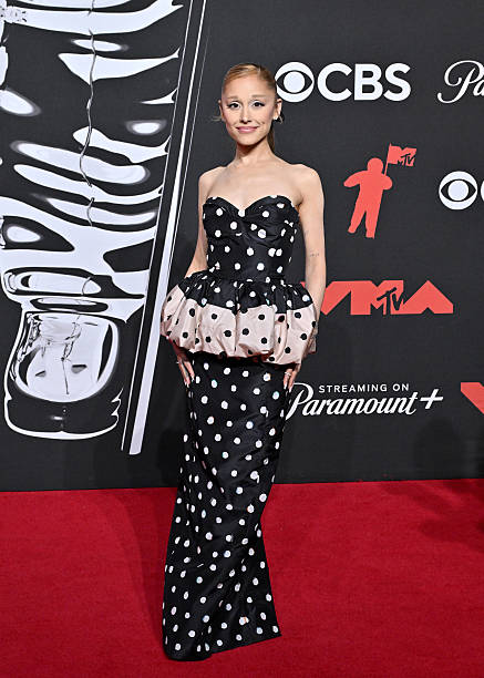 Ariana Grande attends the 2025 MTV Video Music Awards at UBS Arena on September 07, 2025 in Elmont, New York. — frame 17/78 (437×612)