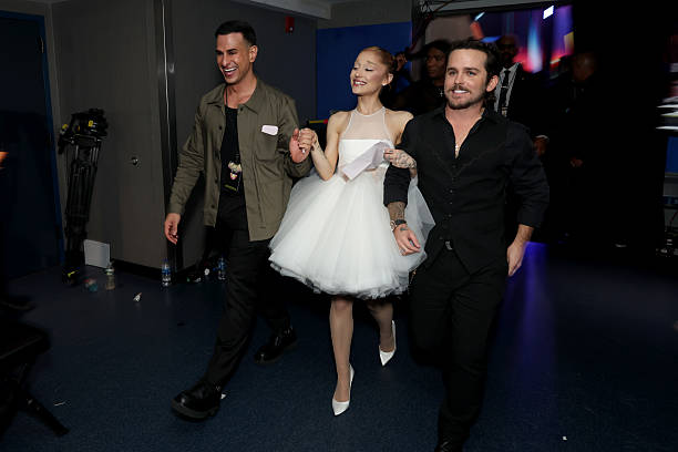 Ariana Grande attends the 2025 MTV Video Music Awards at UBS Arena on September 07, 2025 in Elmont, New York. — frame 76/78 (612×408)