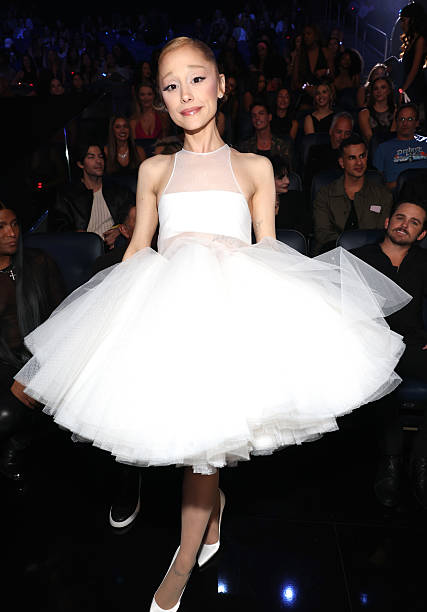Ariana Grande attends the 2025 MTV Video Music Awards at UBS Arena on September 07, 2025 in Elmont, New York. — frame 68/78 (427×612)