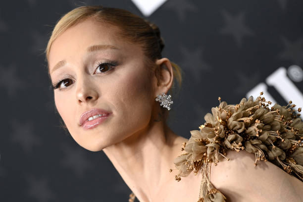 Ariana Grande attends the 30th Annual Critics Choice Awards at Barker Hangar on February 07, 2025 in Santa Monica, California. — frame 1/27 (612×408)