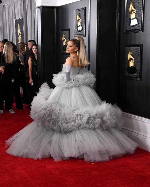 Ariana Grande attends the 62nd Annual GRAMMY Awards at Staples Center on January 26, 2020 in Los Angeles, California. — frame 96/110 (489×612)