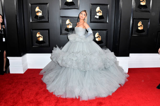 Ariana Grande attends the 62nd Annual GRAMMY Awards at STAPLES Center on January 26, 2020 in Los Angeles, California. — frame 101/110 (612×408)