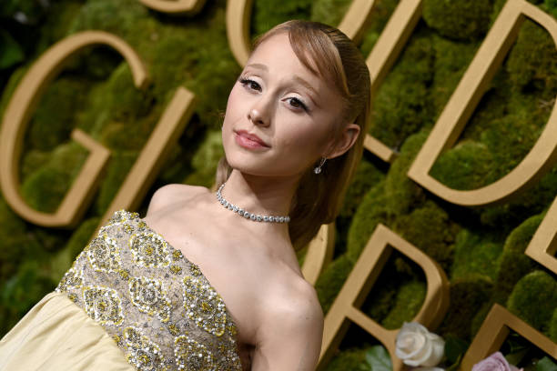 Ariana Grande attends the 82nd Annual Golden Globe Awards at The Beverly Hilton on January 05, 2025 in Beverly Hills, California. (612×408)