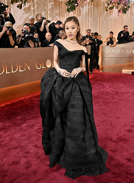 Ariana Grande attends the 83rd Annual Golden Globe Awards at The Beverly Hilton on January 11, 2026 in Beverly Hills, California. — frame 18/135 (450×612)