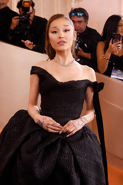 Ariana Grande attends the 83rd annual Golden Globe Awards at The Beverly Hilton on January 11, 2026 in Beverly Hills, California. — frame 34/135 (408×612)