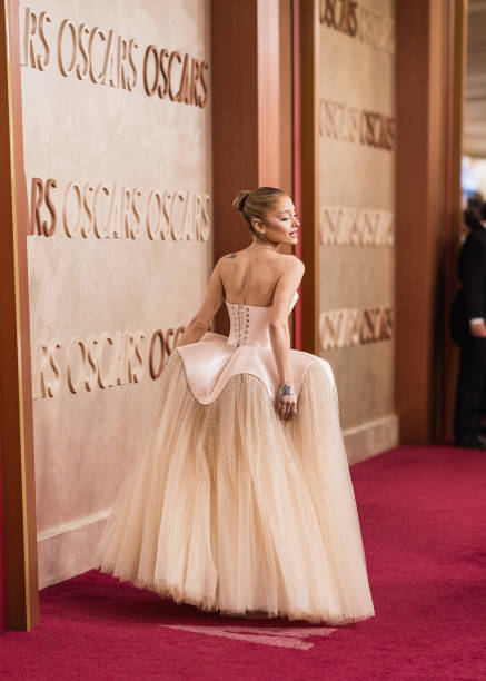 Ariana Grande attends the 97th Annual Oscars at Dolby Theatre on March 02, 2025 in Hollywood, California