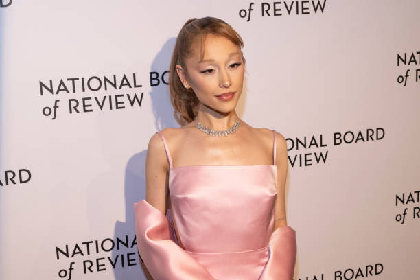 Ariana Grande attends The National Board of Review Annual Awards Gala at Cipriani 42nd Street on January 07, 2025 in New York City. — frame 21/32 (612×408)
