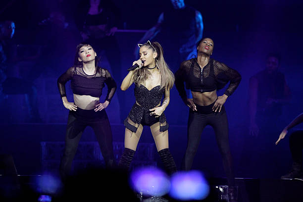 Ariana Grande-Butera "The Honeymoon"-TourLanxess-Arena Köln (612×408)