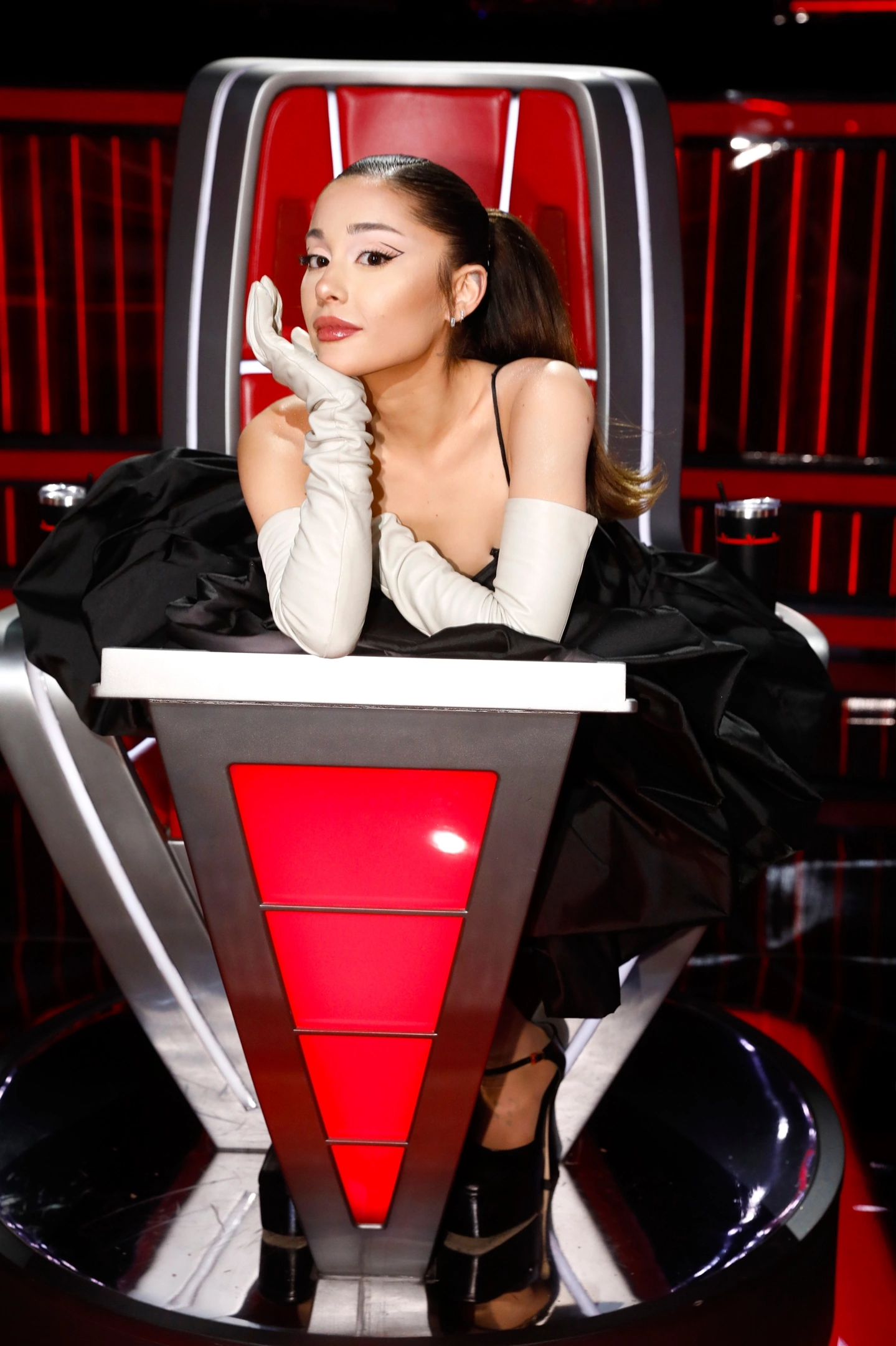 Ariana Grande by Katia Temkin - The Voice (2021) (1439×2160)