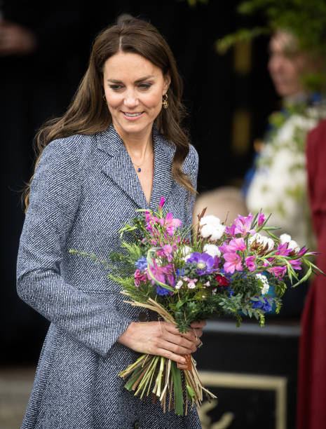 Catherine, Duchess of Cambridge attends the official opening of The Glade Of Light Memorial at Manchester Arena on May 10, 2022 in Manchester, England. The Glade of Light Memorial commemorates the victims of the terrorist attack that took place after an Ariana Grande concert at Manchester Arena on May 22, 2017. — frame 5/7 (465×612)