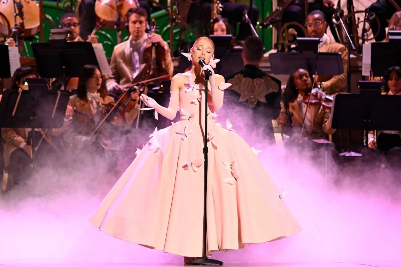Ariana Grande & Cynthia Erivo Shine in Wicked: One Wonderful Night (1280×854)