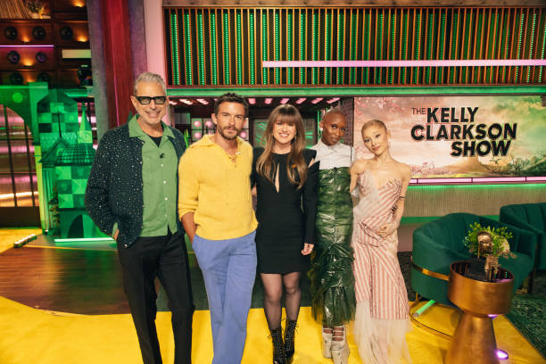 Episode BP046 -- Pictured: Jeff Goldblum, Jonathan Bailey, Kelly Clarkson, Cynthia Erivo, Ariana Grande -- (612×408)